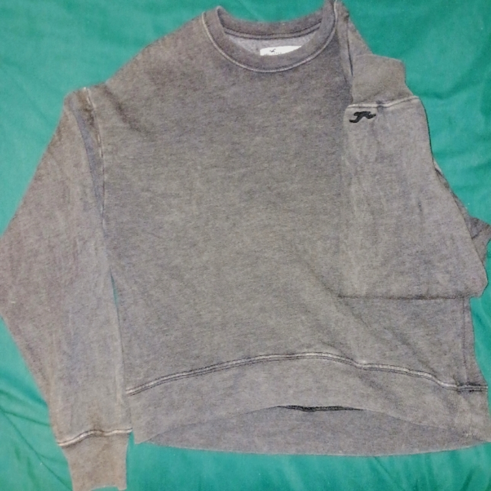 Hollister sweater